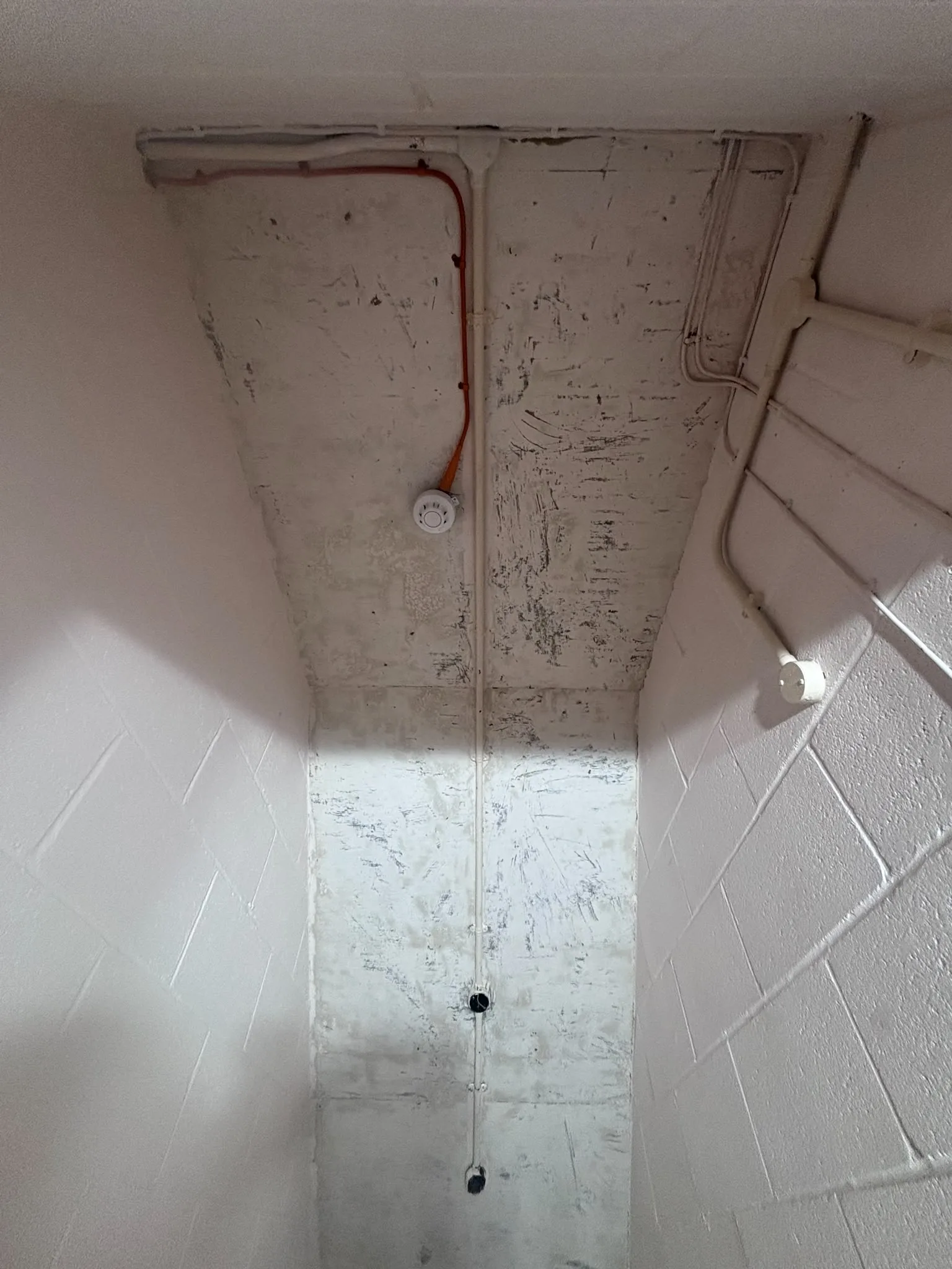 Licensed asbestos gasket removal in a Golders Green commercial property